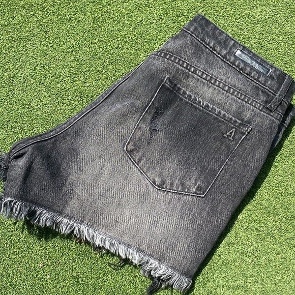 [Articles of Society] Black Cutoff Shorts - Picture 5 of 5
